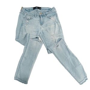 Light wash Hollister crop jeans